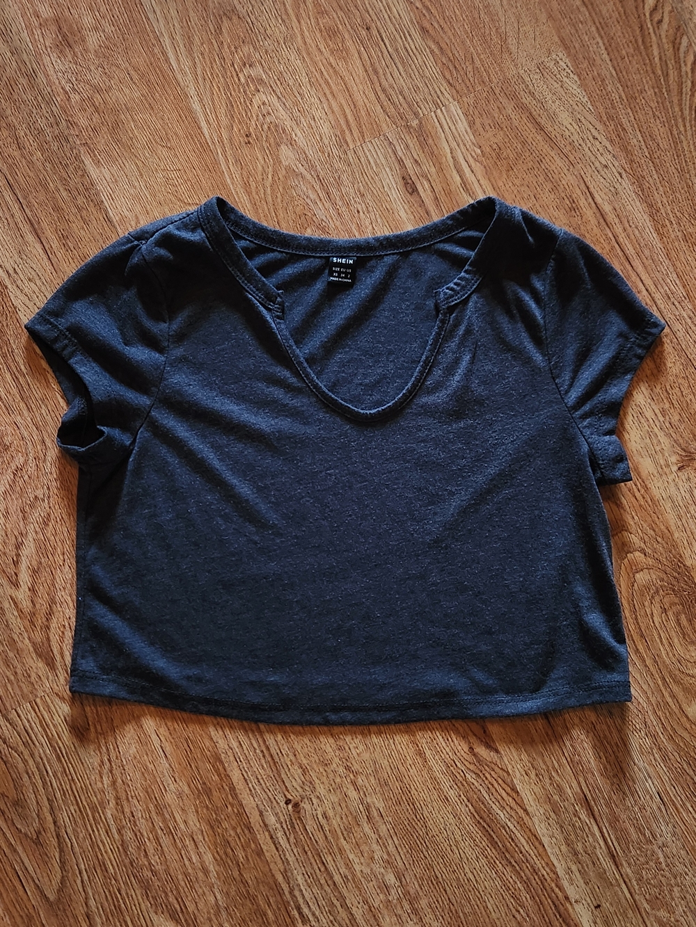 Grey Cropped V-Neck Tee. Size XS
